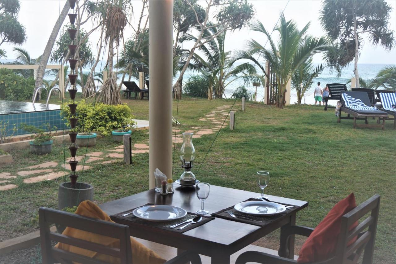 Lanka Beach Bungalows Tangalle Bagian luar foto