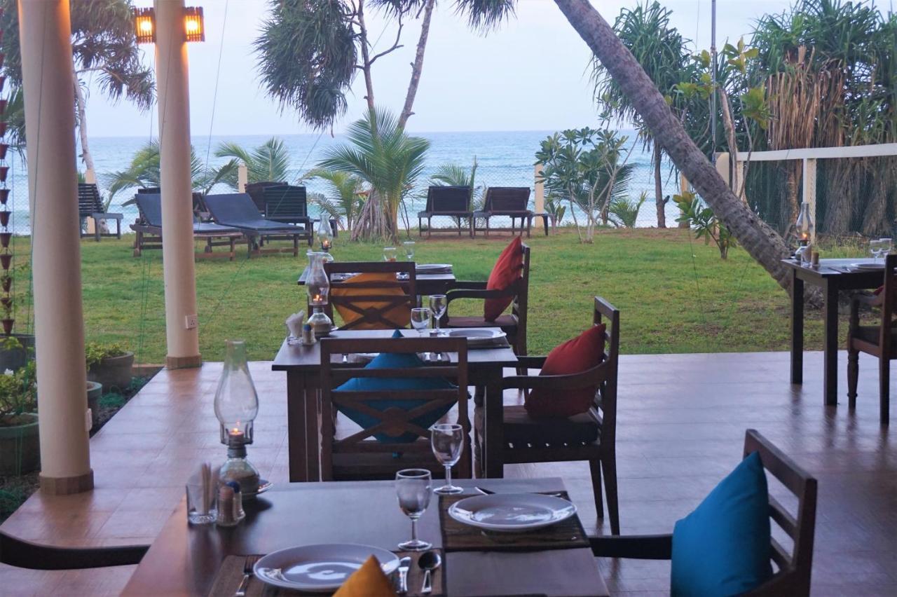 Lanka Beach Bungalows Tangalle Bagian luar foto